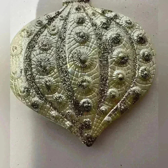 Set of 12 Christmas Ornaments- Cream With Silver Glitter - Picture 3 of 7